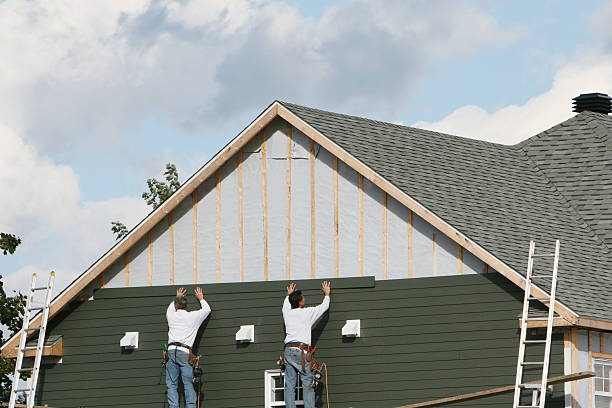 Professional Siding technician working in Caledonia, MN